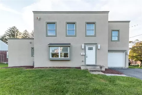 1981 W Columbia St, Allentown, PA 18104