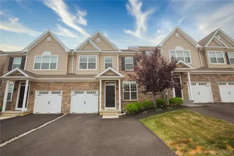310 Redclover Ln, Allentown, PA 18104