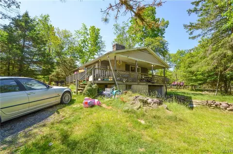 102 Caddo Ter, Albrightsville, PA 18210