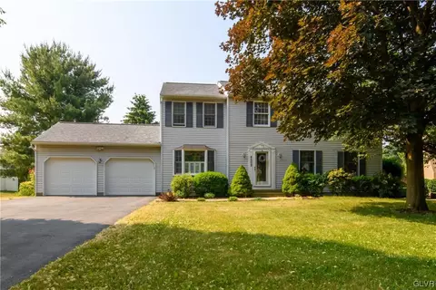 4608 Greenfield Rd, Bethlehem, PA 18017