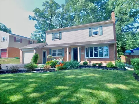 2492 S Law St, Allentown, PA 18103