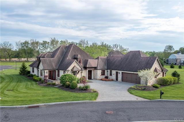 5390 Boulevard Grand Cru, Bethlehem, PA 18015