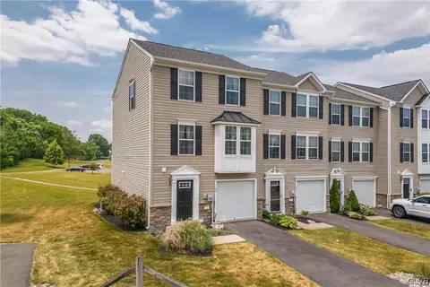 24 Gold Rose Ln, Palmer Township, PA 18045