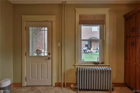 112 E High St, Hellertown, PA 18055 photo 19