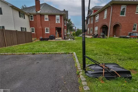112 E High St, Hellertown, PA 18055 photo 39