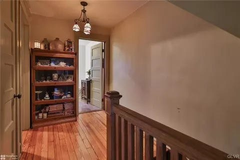 112 E High St, Hellertown, PA 18055 photo 22