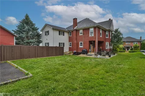 112 E High St, Hellertown, PA 18055 photo 38