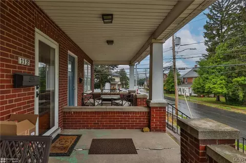 112 E High St, Hellertown, PA 18055 photo 4