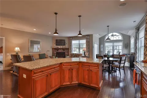 1035 Declaration Dr, Bethlehem, PA 18017 photo 14