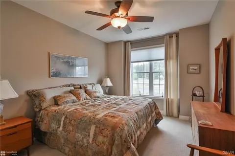 1035 Declaration Dr, Bethlehem, PA 18017 photo 6