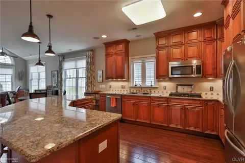 1035 Declaration Dr, Bethlehem, PA 18017 photo 12