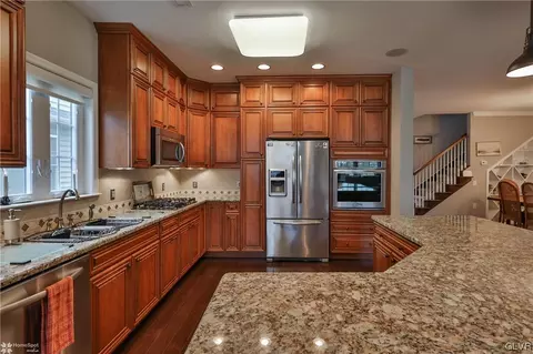 1035 Declaration Dr, Bethlehem, PA 18017 photo 13