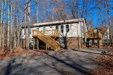 179 Moshannon Dr, Pocono Lake, PA 18347