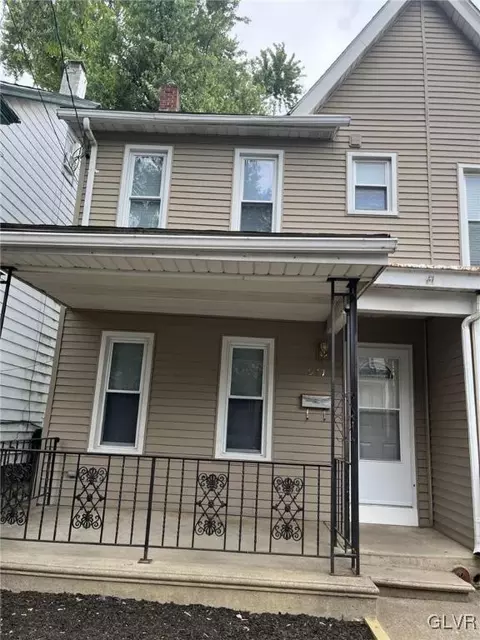 1041 W Wilkes Barre St, Easton, PA 18042