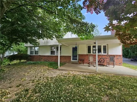 3482 Dorothy Dr, Garnet Valley, PA 19060