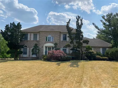1765 Victoria Cir, Allentown, PA 18103