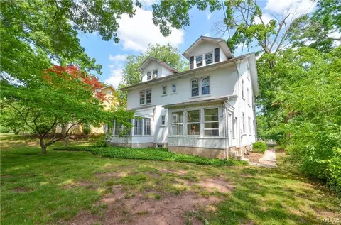 32 6th Ave, Collegeville, PA 19426