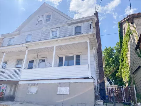 305 E Hazard St, Summit Hill, PA 18250