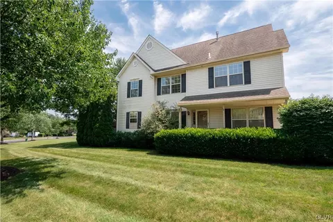 2401 Carriage Ln, Royersford, PA 19468