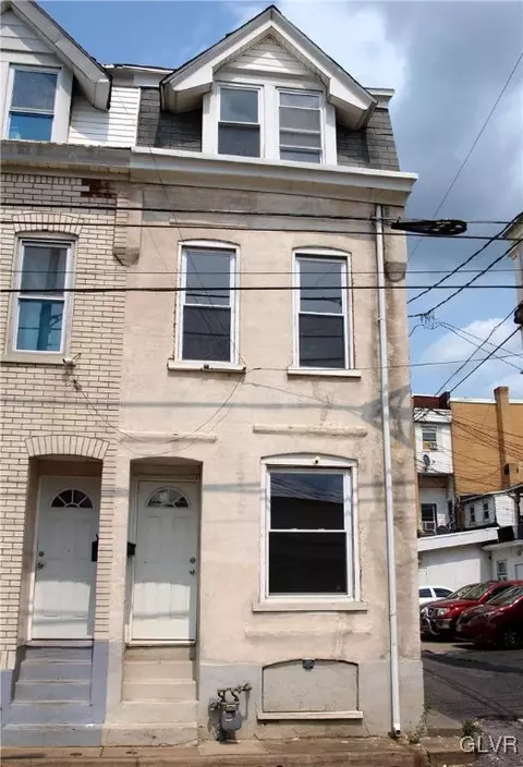 711 N Fountain St, Allentown, PA 18102