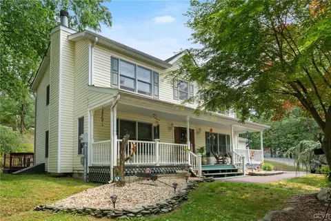 1028 Forest Dr, Stroudsburg, PA 18360