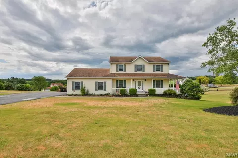 2896 Sickle Rd, Bath, PA 18014