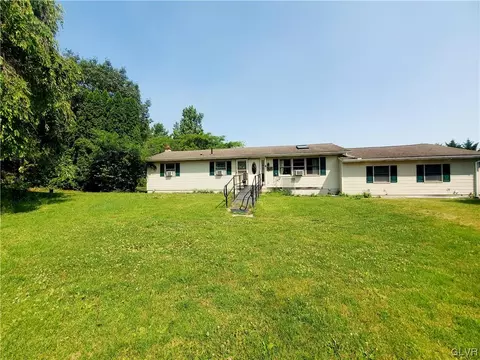 2603 Spring St, Coplay, PA 18037