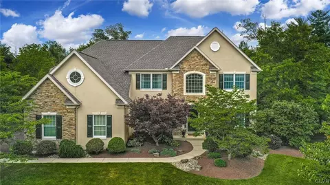 5170 Devon Ct, Center Valley, PA 18034