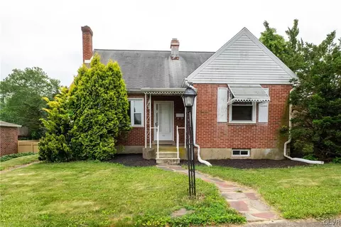 112 Elm St, Emmaus, PA 18049