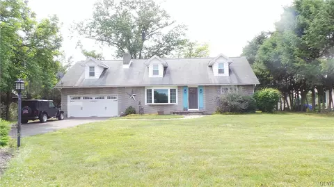 1540 Stones Crossing Rd, Palmer Township, PA 18045