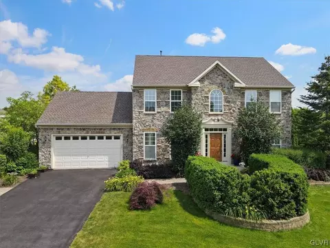 5941 Monocacy Dr, Bethlehem, PA 18017