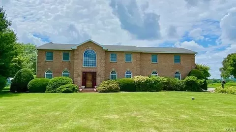 6273 Hower Rd, Pen Argyl, PA 18072