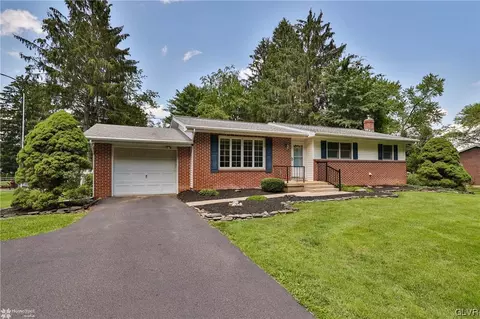 5105 Faith Ave, Coopersburg, PA 18036