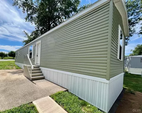 139 Country Club Rd #WHS108, Northampton, PA 18067