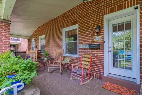 939 S Poplar St, Allentown, PA 18103