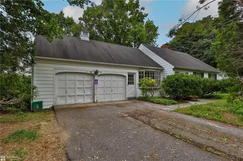 24 Moreland Ave, Bethlehem, PA 18017