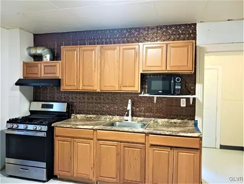 705 E 5th St, Bethlehem, PA 18015 photo 5