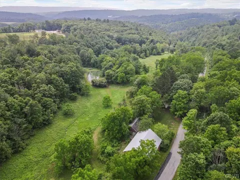 460 Beers Ln, Palmerton, PA 18071