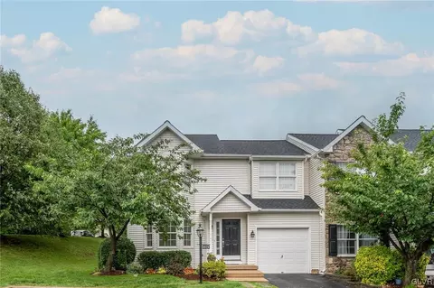 1624 Sculac Rd, Bethlehem, PA 18020