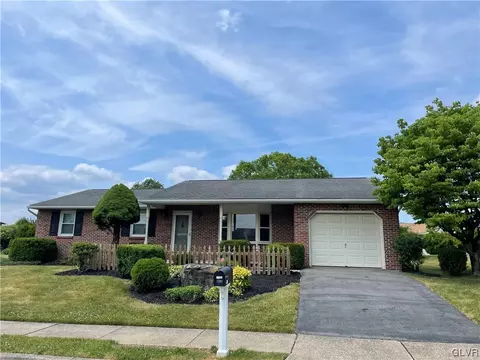 1769 Peachtree Cir, Fullerton, PA 18052