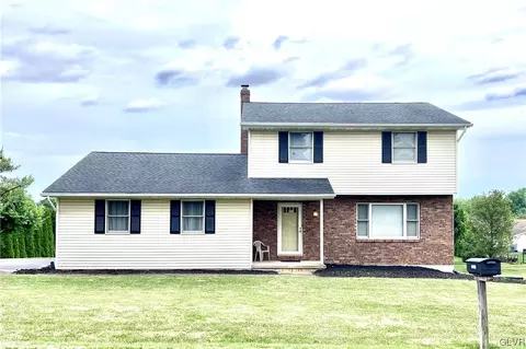 4499 Stephanie Dr, Bethlehem, PA 18020