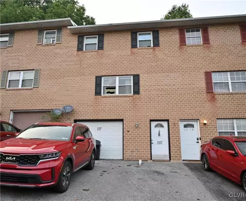 1317 Jeter Ave, Fountain Hill, PA 18015