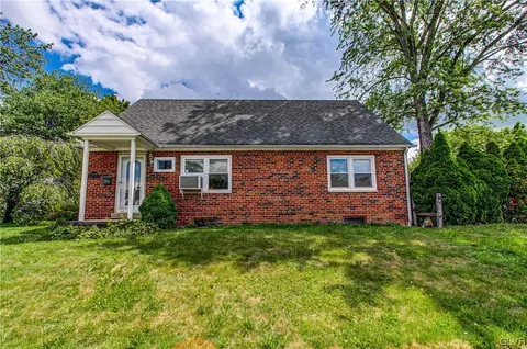 2226 Greenleaf St, Allentown, PA 18104