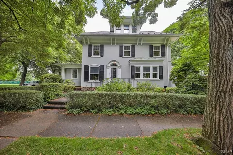 731 Chestnut St, Bethlehem, PA 18017