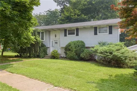 3958 Washington St, Bethlehem, PA 18020