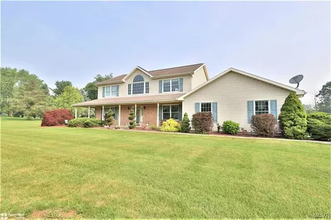 2254 E Scenic Dr, Bath, PA 18014 photo 36