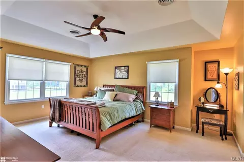 2254 E Scenic Dr, Bath, PA 18014 photo 22