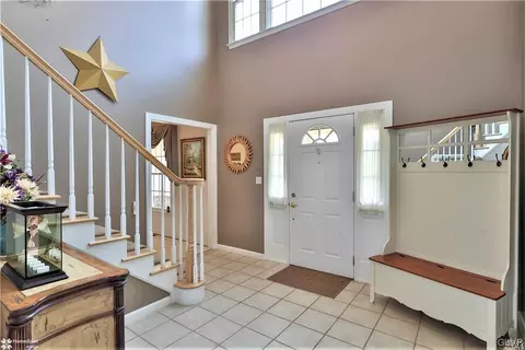 2254 E Scenic Dr, Bath, PA 18014 photo 3