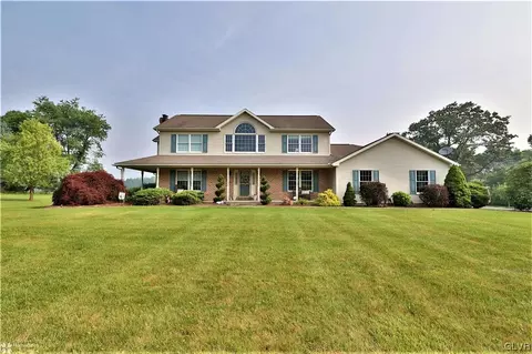 2254 E Scenic Dr, Bath, PA 18014