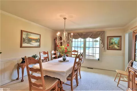 2254 E Scenic Dr, Bath, PA 18014 photo 6
